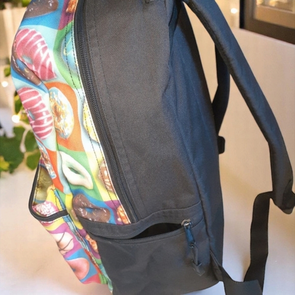 π©FUN DONUT BACKPACKπ© - Picture 7 of 7